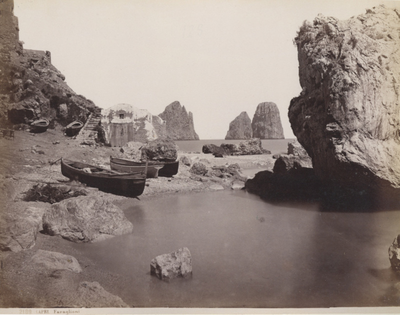 Giorgio Sommer - Capri, Die Faraglioni, um 1865